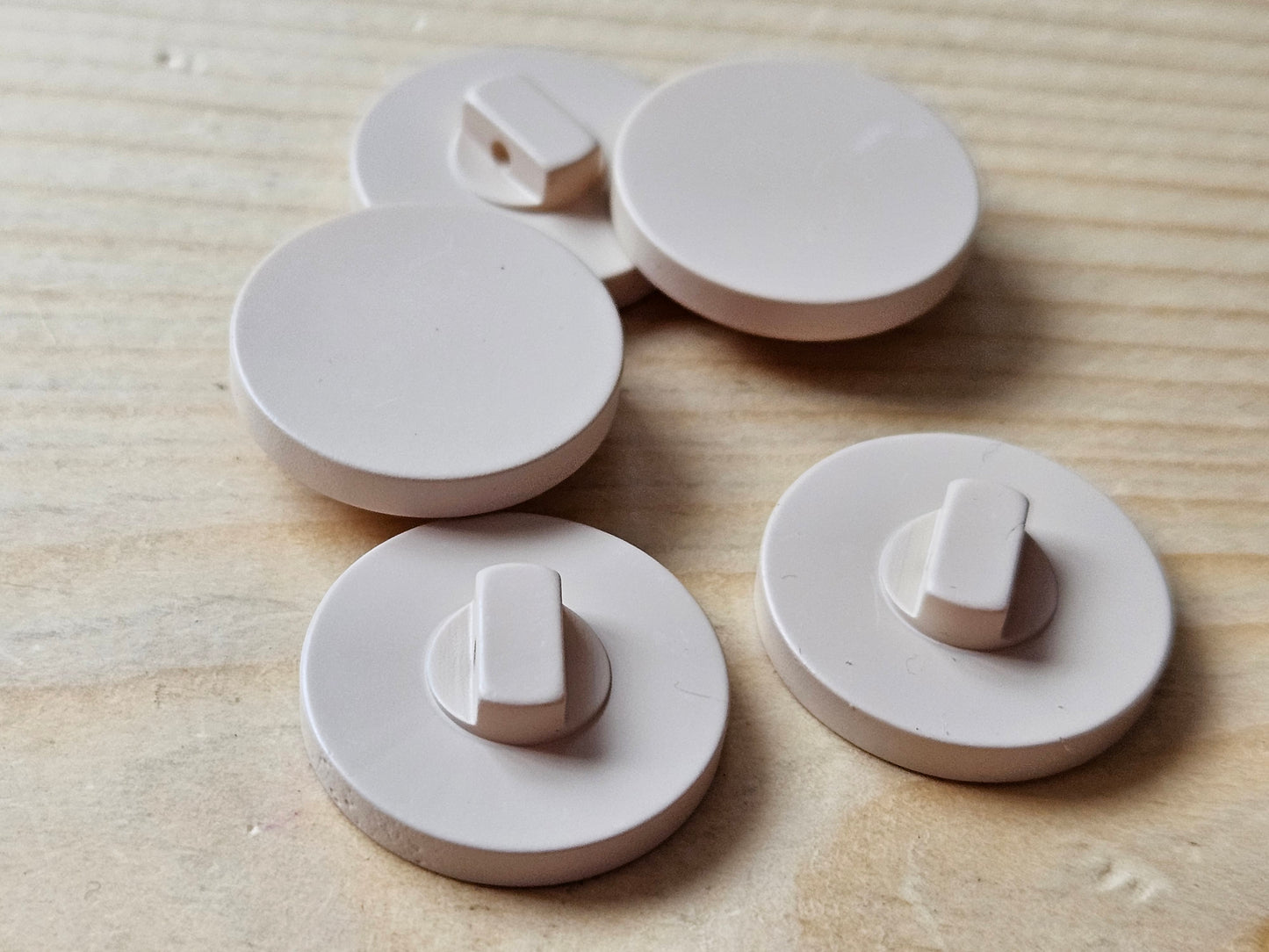 RESIN SHANK Toasted Oatmeal / 21mm - 4 buttons / Resin Shank Buttons / Sewing Buttons