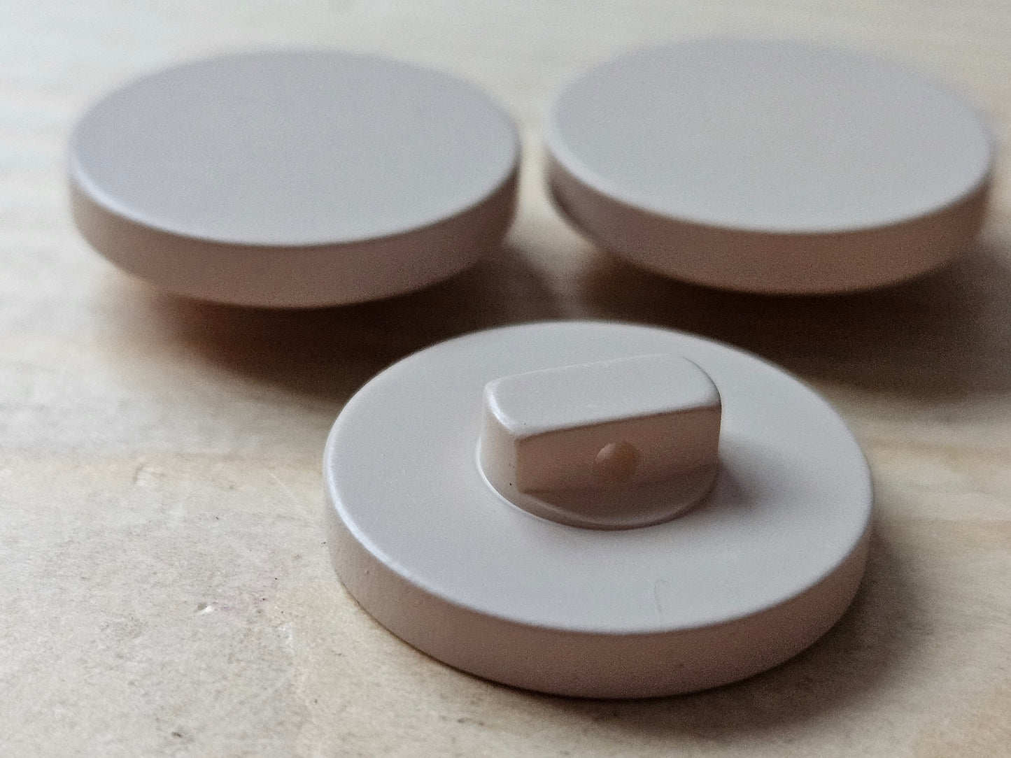 RESIN SHANK Toasted Oatmeal / 21mm - 4 buttons / Resin Shank Buttons / Sewing Buttons