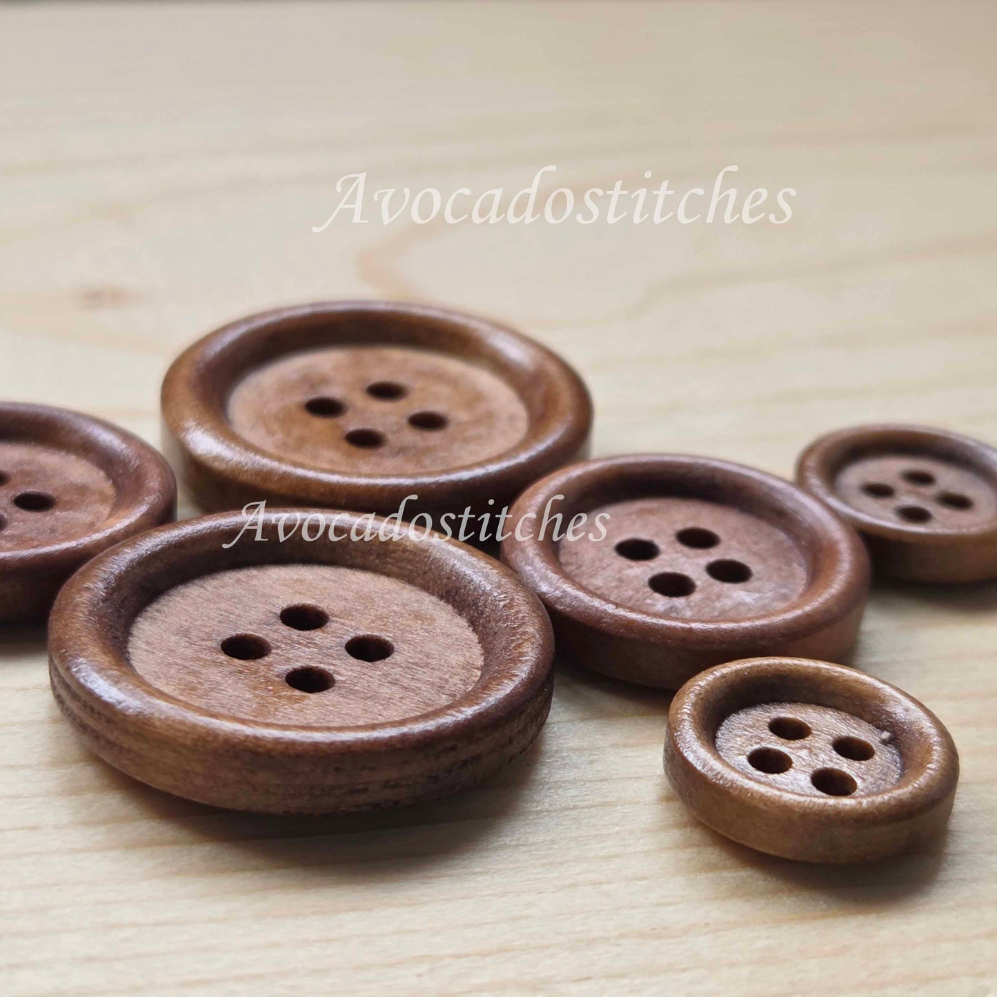 4-HOLE BROWN / 12.5-25mm / Set of 10 buttons / Wooden Buttons / Sewing Buttons