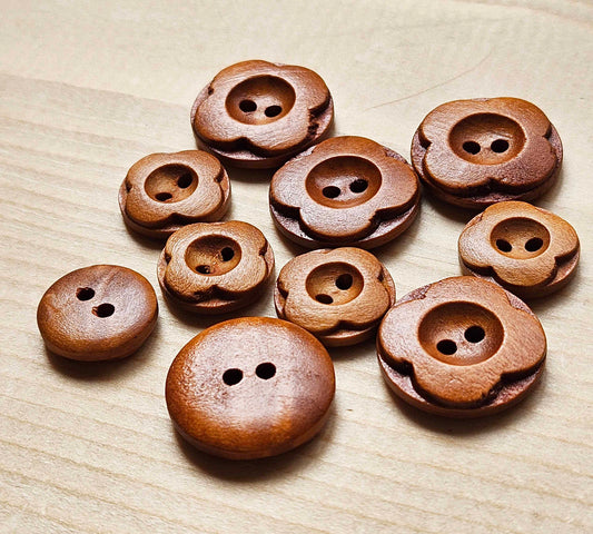 VINTAGE FLOWER Round Brown / 15-20mm / Set of 6 buttons / Wooden buttons / Sewing Buttons