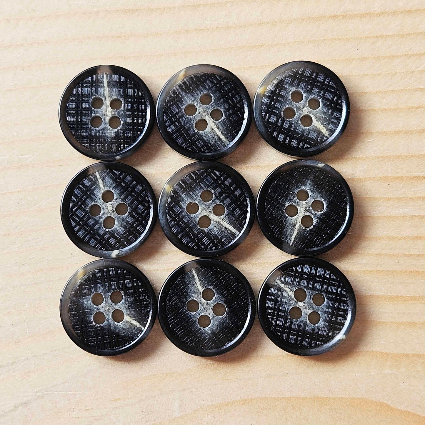 BLACK STORM / 15mm - 6 buttons / Resin Buttons / Sewing Buttons