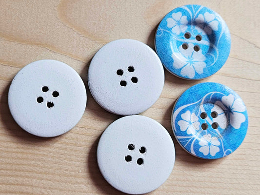 BLUE TRIO FLOWERS / 30mm - 6 buttons / Wooden Buttons / Sewing Buttons (#excl)