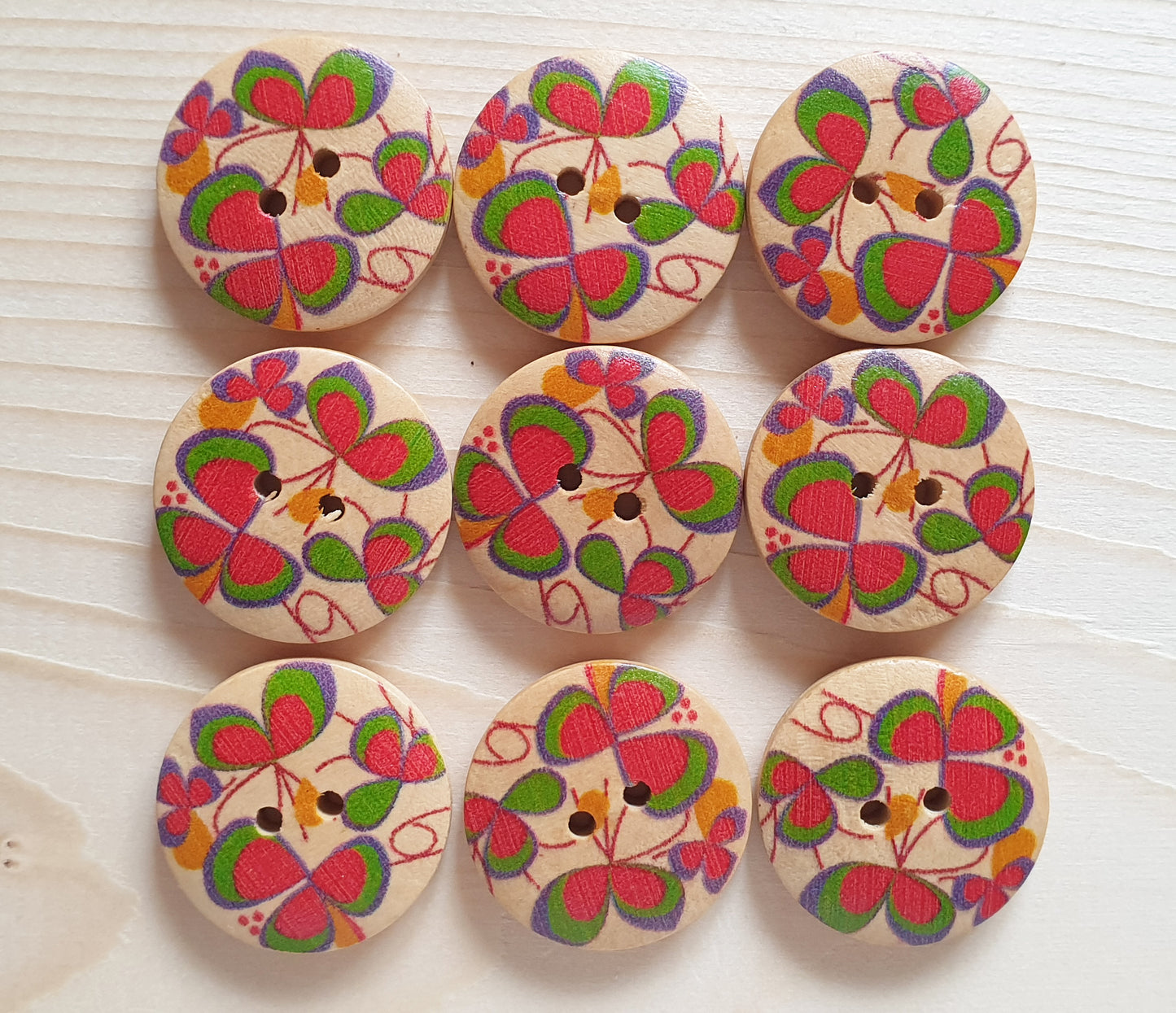 BUTTERFLY FLOWERS / 23mm / 6 buttons / Wooden Buttons / Sewing Buttons