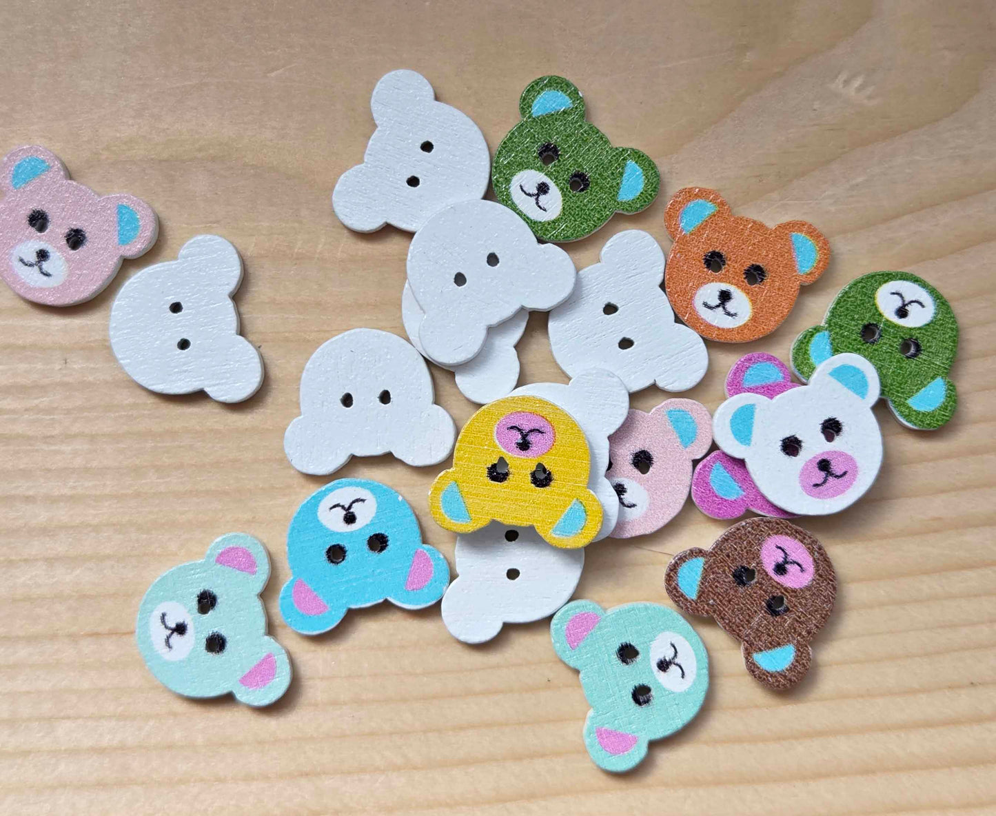 Clearance // Bear Heads / Wooden Buttons (Set of 8)