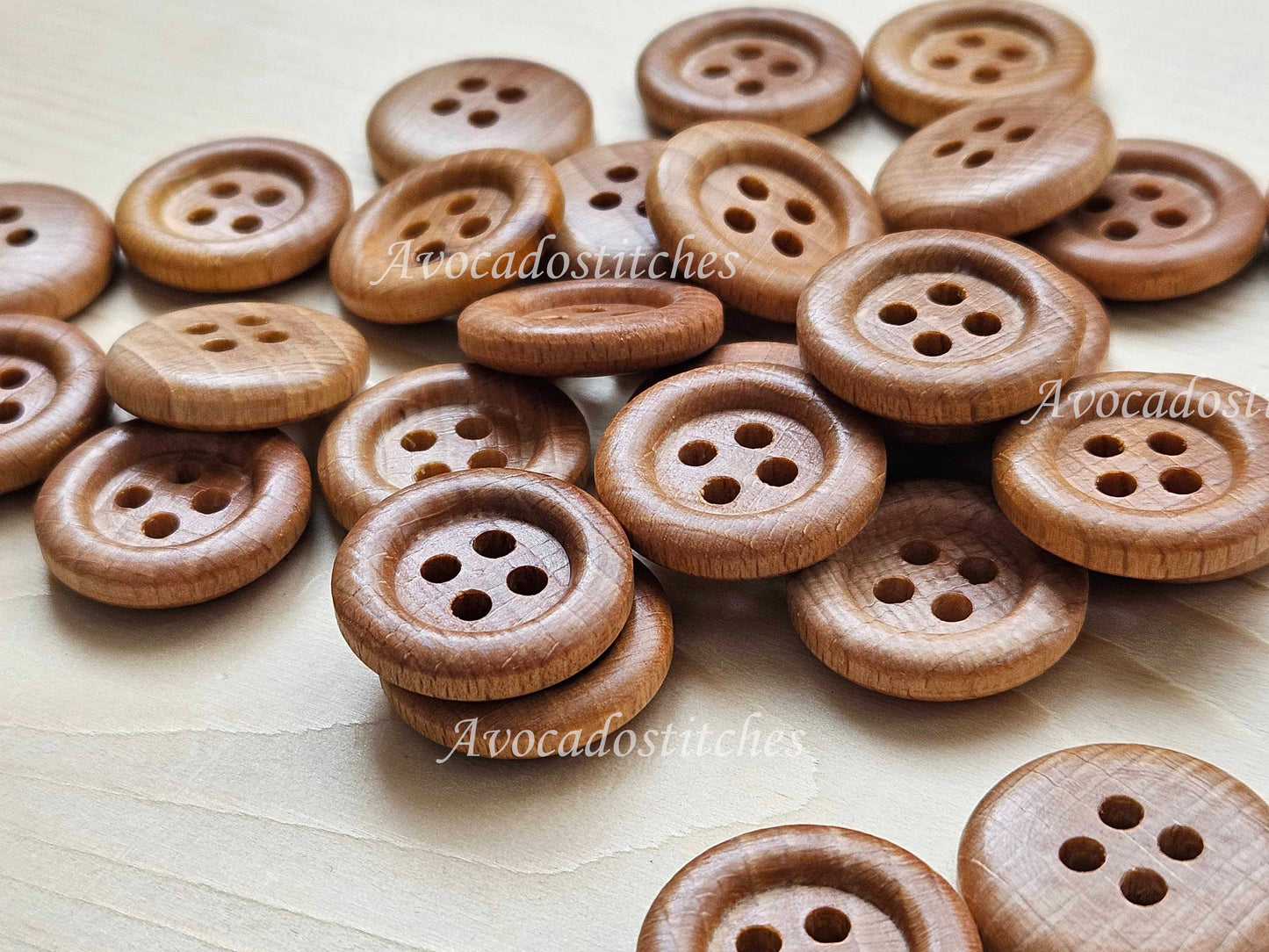 Made in Italy 4-HOLE CLASSIC BEECH WOOD / 23mm / Set of 4 buttons / Wooden Buttons / Sewing Buttons