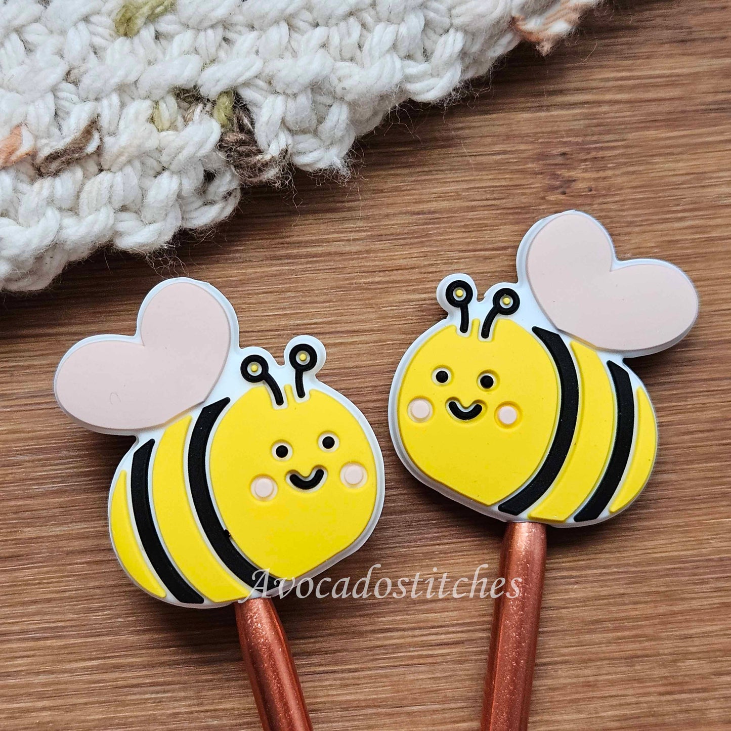 BEE STITCH STOPPERS / 2 pcs / Knitting Needle Stoppers / Point Protection / Notions