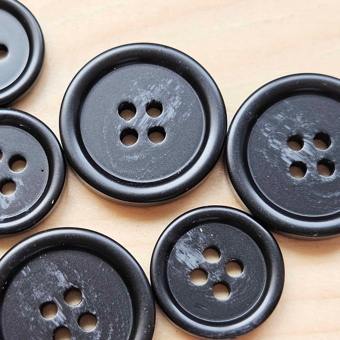 RESIN Black Onyx / 18-23mm / Resin Buttons / Sewing Buttons