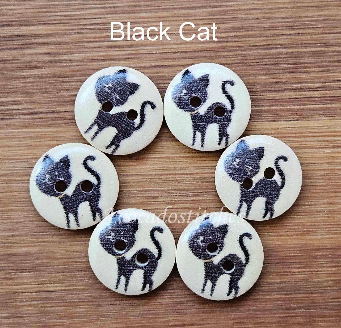 PLAYFUL CATS / 15mm - 6 buttons / Wooden Buttons / Sewing Buttons