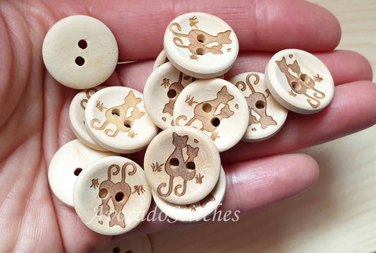 AvoDesigns CAT LOVERS / 15-25mm - 6 buttons / Wooden Buttons / Unvarnished / Sewing Buttons