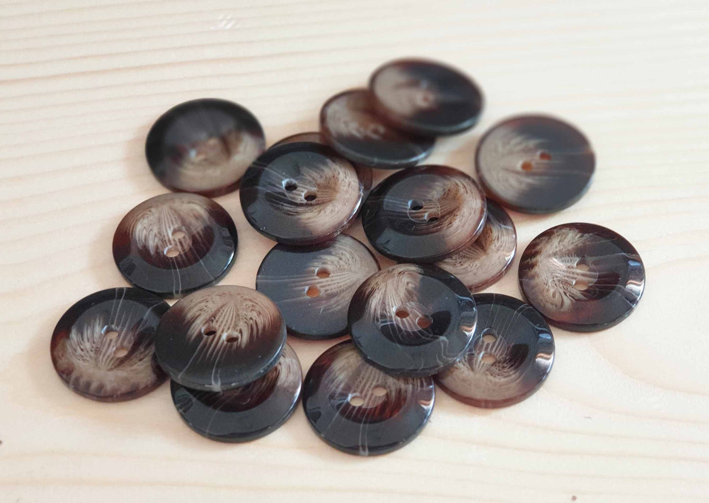 CHOCOLATE SUNDAE / 18-28 mm / Resin Buttons / Sewing Buttons