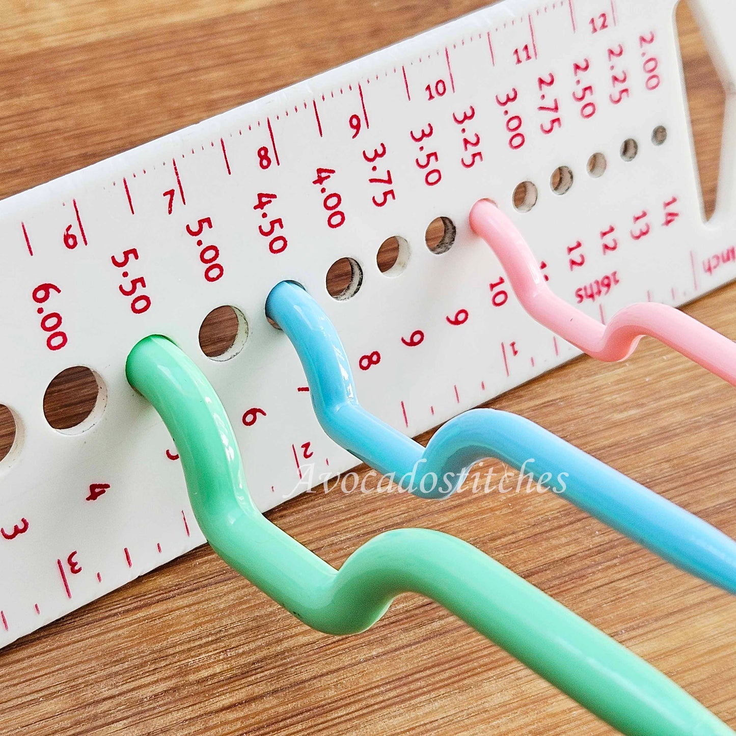 CABLE NEEDLES - 3 pieces / Stitch Holders / Plastic Cable Needles / Knitting Accessories