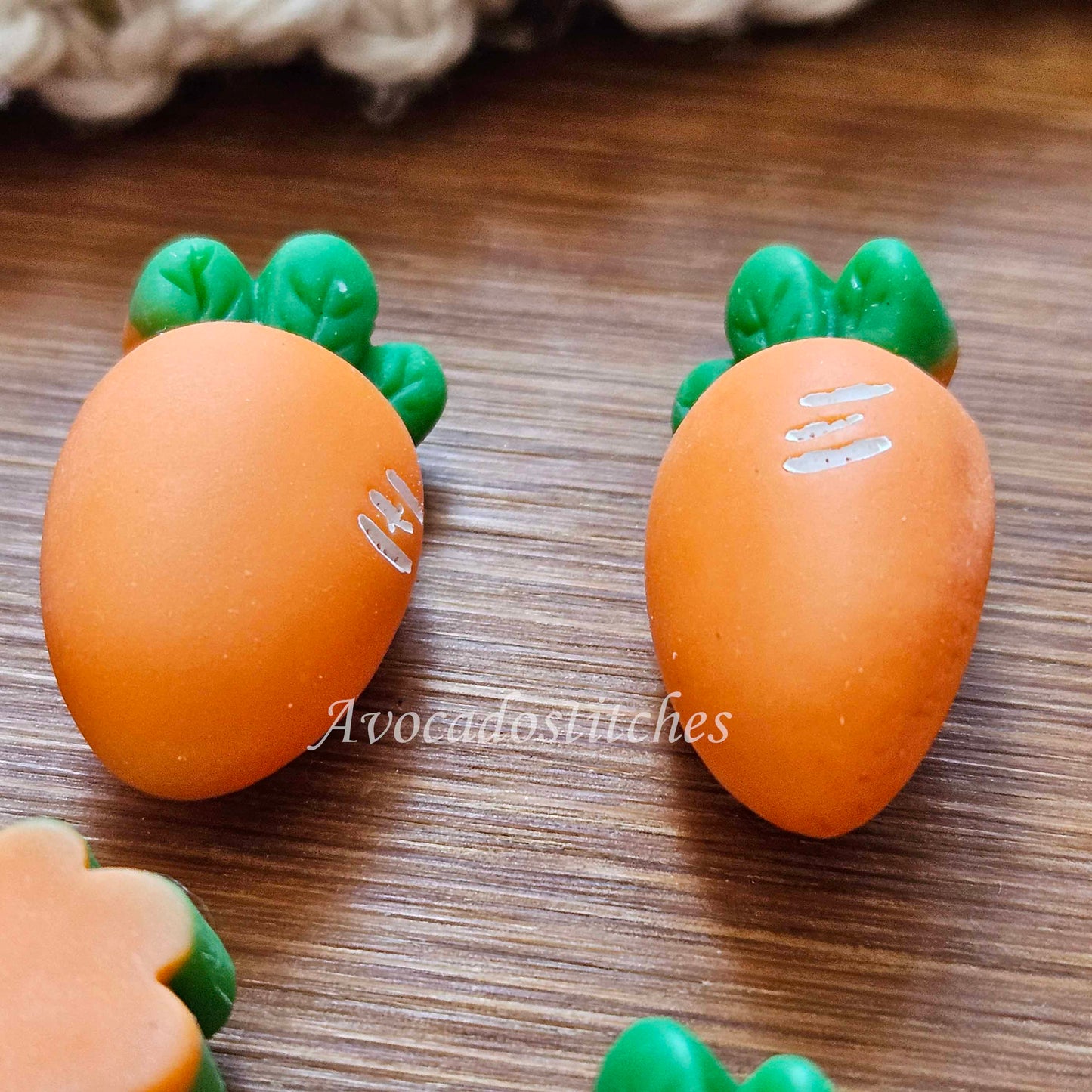 CARROT - 25*15mm / 4 buttons / Resin Shank Buttons / Sewing Buttons