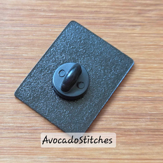 CAT IN PLAY / Knitter Pin / Hobby Brooches