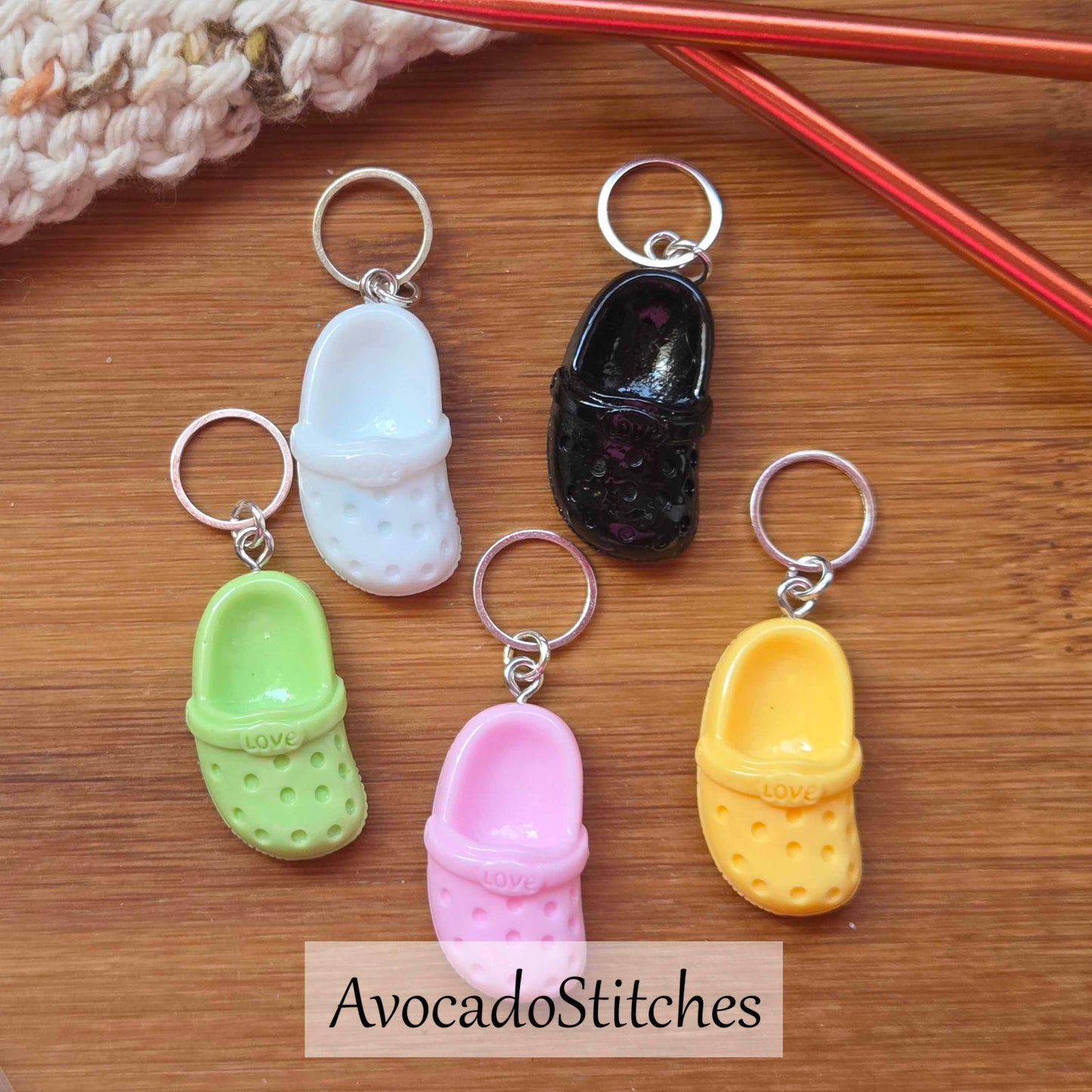 COZY CLOGS – 5 Pieces / Knitting Crochet Stitch Markers / Notions (#1 ex)
