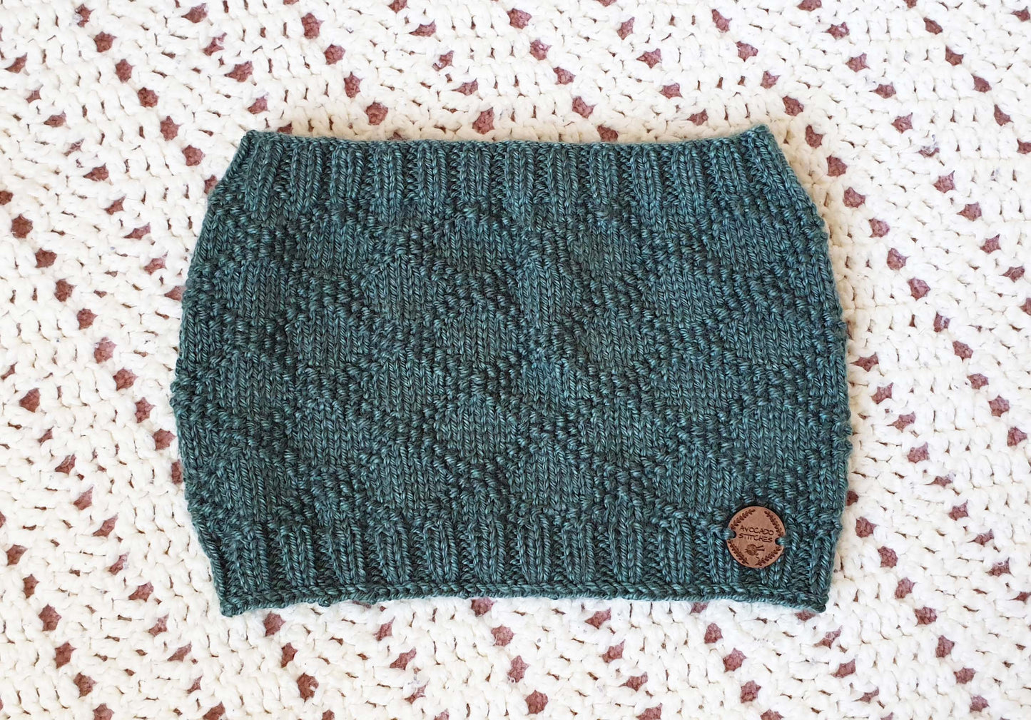 CRISS CROS COWL / Kid Teen Unisex Cowl / Neck Warmer / Snood / Tube Scarf / Handmade in Canada