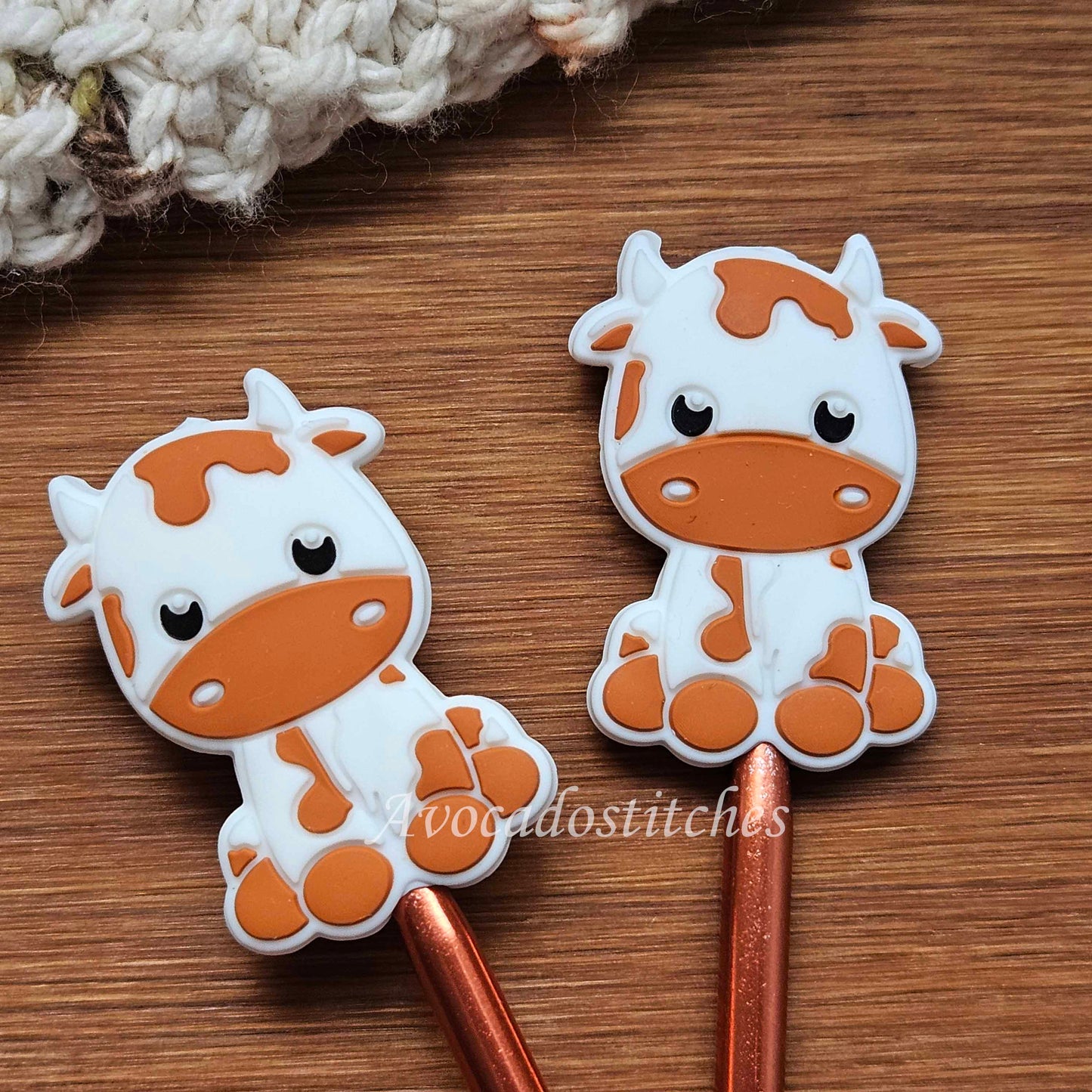 DAIRY CATTLE Stitch Stoppers / 2 pieces / Knitting Needle Stoppers / Point Protection / Notions