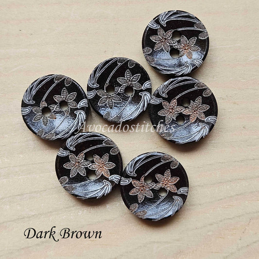 Clearance // DAFFODIL / Brown 2-Hole Wooden Buttons / 15mm (Set of 8)