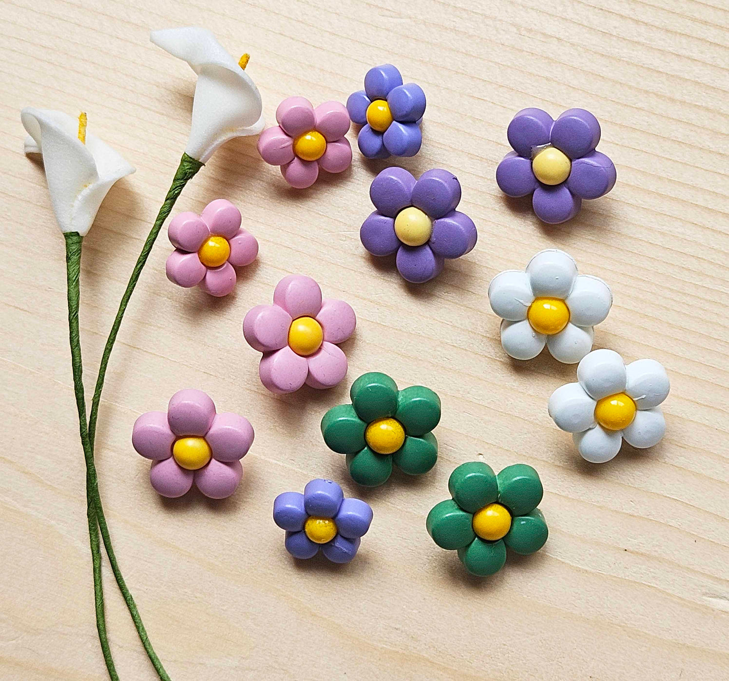 DAISY / 15*15mm - 18*18mm / 4 buttons / Resin Shank Buttons / Sewing Buttons