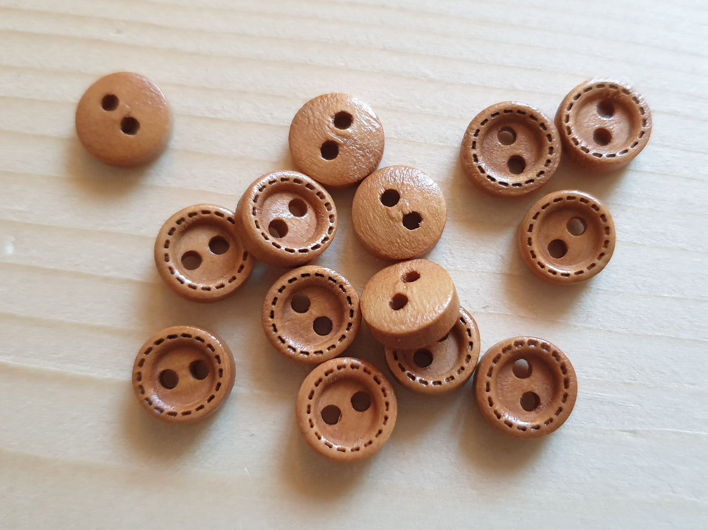 DASH MINI 2-Hole Light Brown / 9mm (SMALL) / Set of 8 buttons / Wooden Buttons / Sewing Buttons