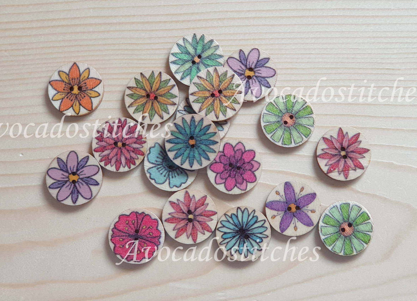 DEVONIAN GARDENS / 20-25mm / Wooden Buttons / Sewing Buttons