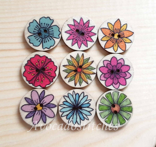 DEVONIAN GARDENS / Wooden Buttons / 20-25mm (Set of 8)