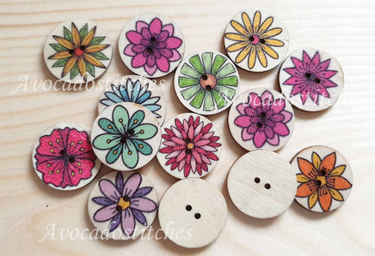 DEVONIAN GARDENS / 20-25mm / 8 buttons / Wooden Buttons / Sewing Buttons