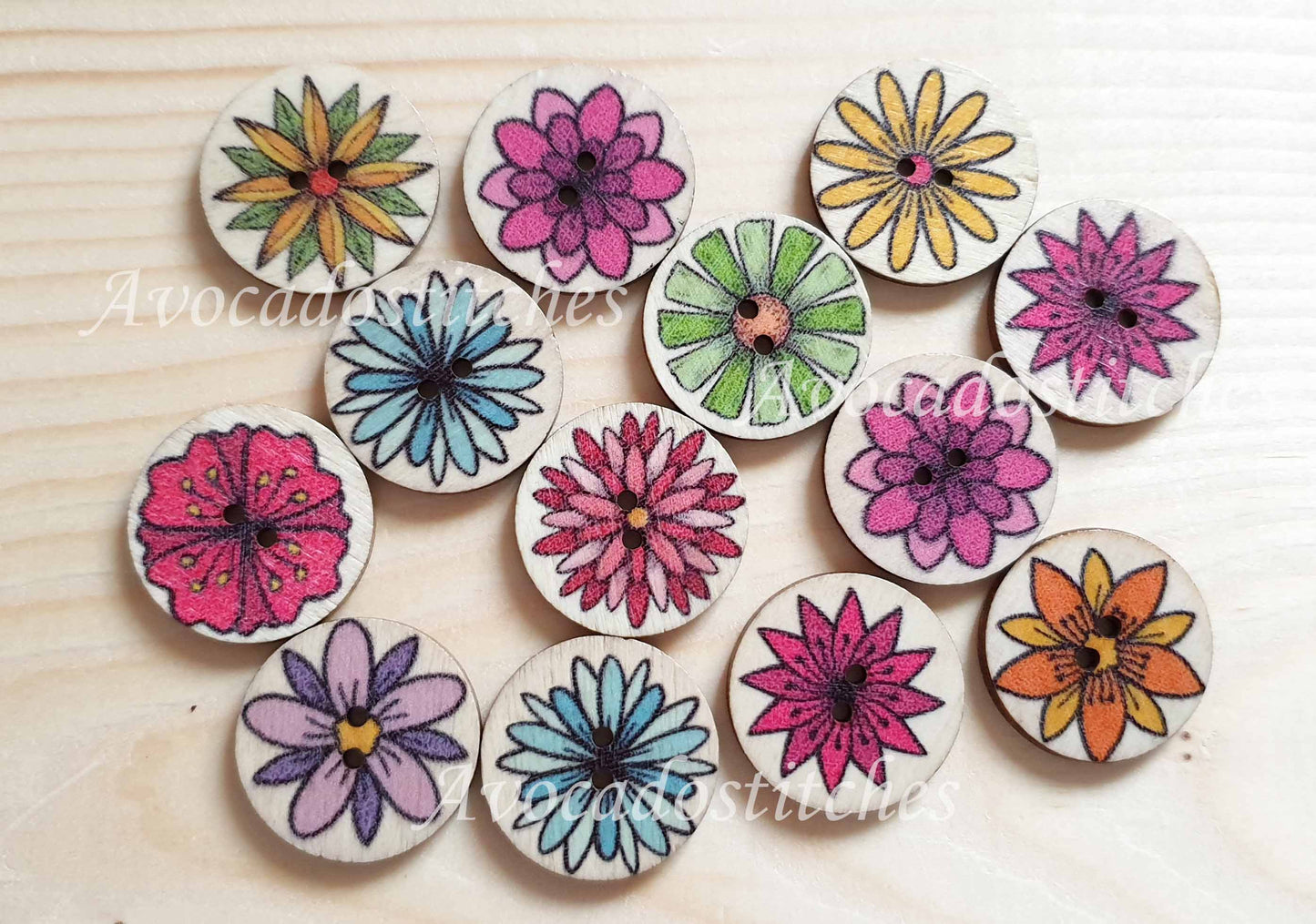 DEVONIAN GARDENS / 20-25mm / Wooden Buttons / Sewing Buttons