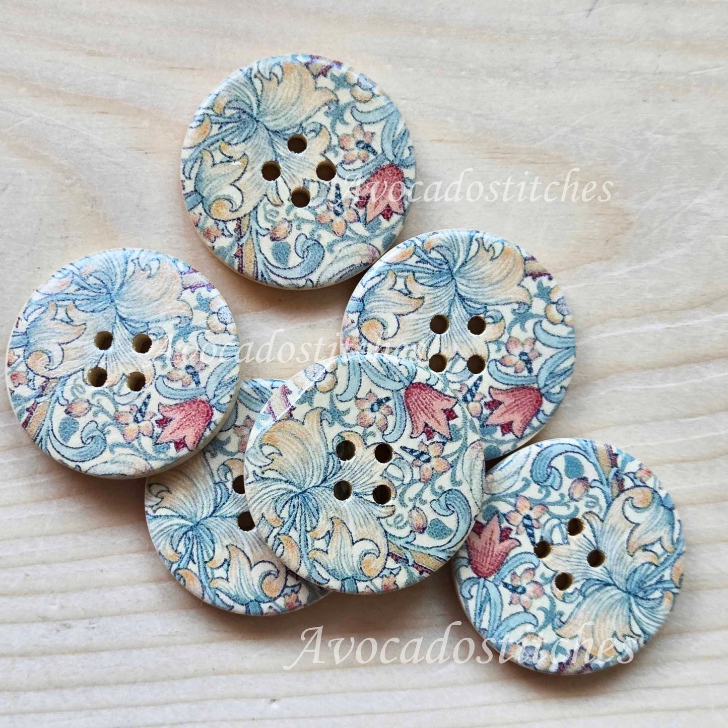 DREAMY BLOOM / 30mm - 4 buttons / Wooden Buttons / Sewing Buttons