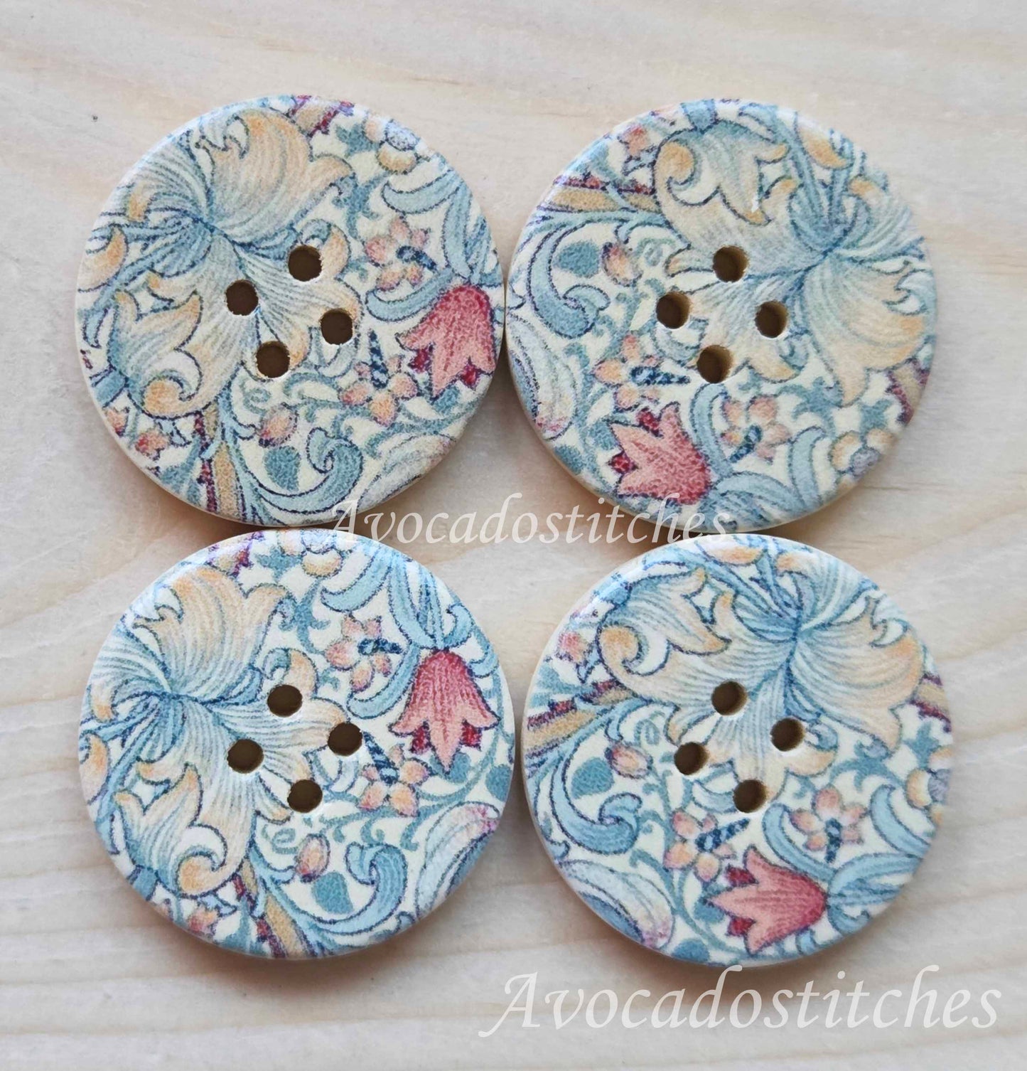 DREAMY BLOOM / 30mm - 4 buttons / Wooden Buttons / Sewing Buttons