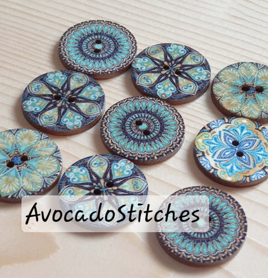 EMERALD KALEIDOSCOPE / 15-25mm / 8 buttons / Wooden Buttons / Sewing Buttons