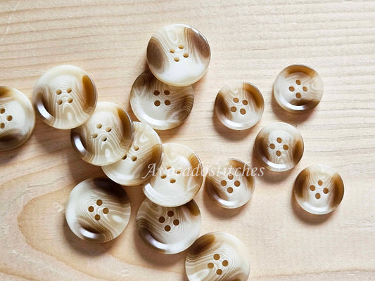 FLAT WHITE / 15-25 mm / Resin Buttons / Sewing Buttons