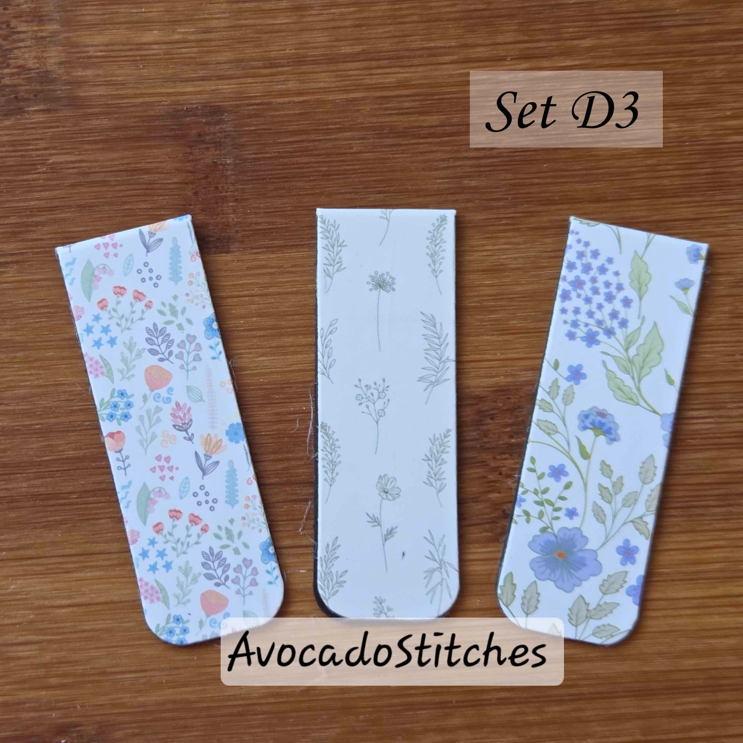 FLORAL FADE – 3 Pieces / Magnetic Bookmarks / Pastel Flower Series