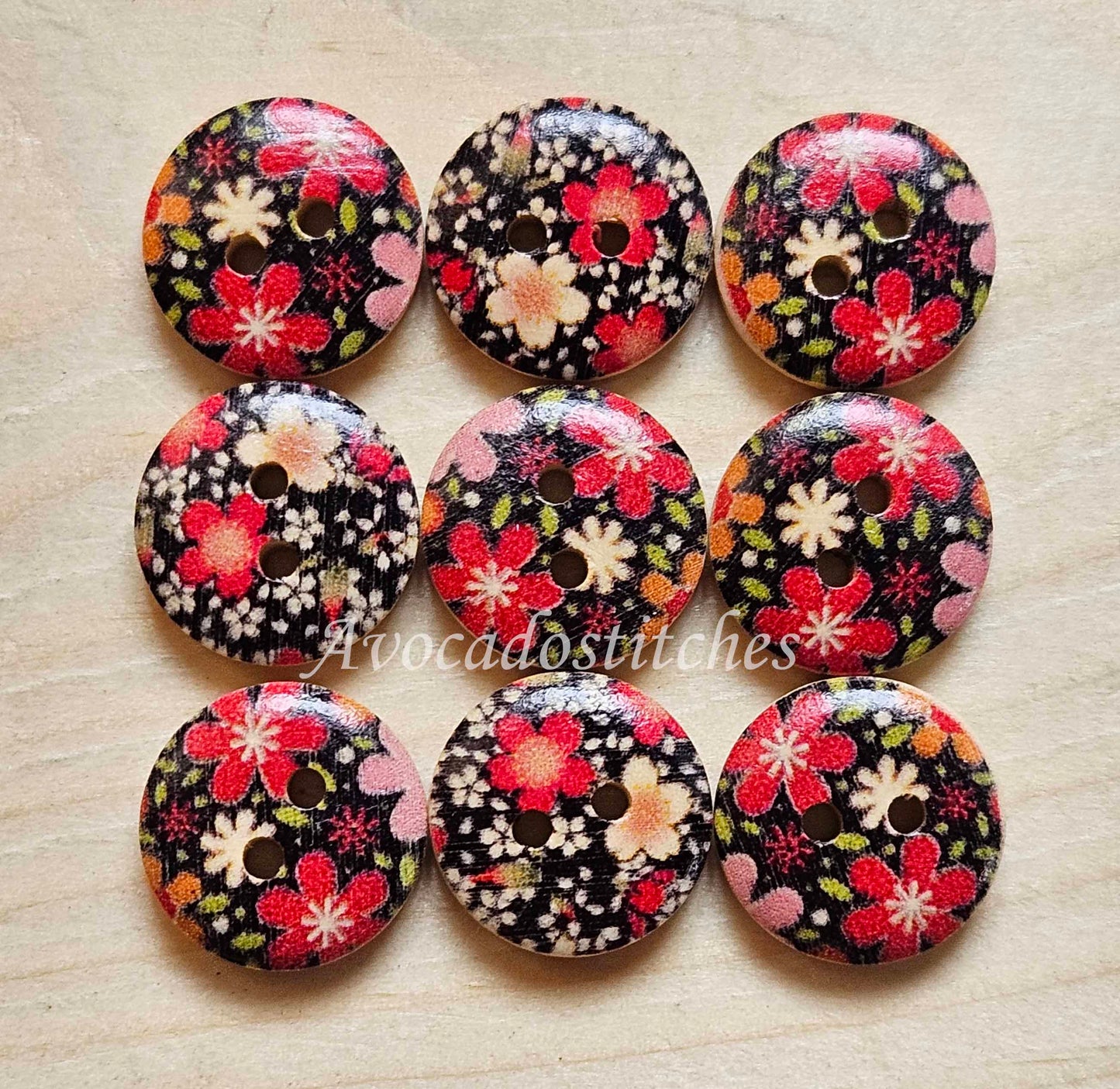 FLOWERS IN DARKNESS / 15mm - 6 buttons / Wooden Buttons / Sewing Buttons (muliflower series)