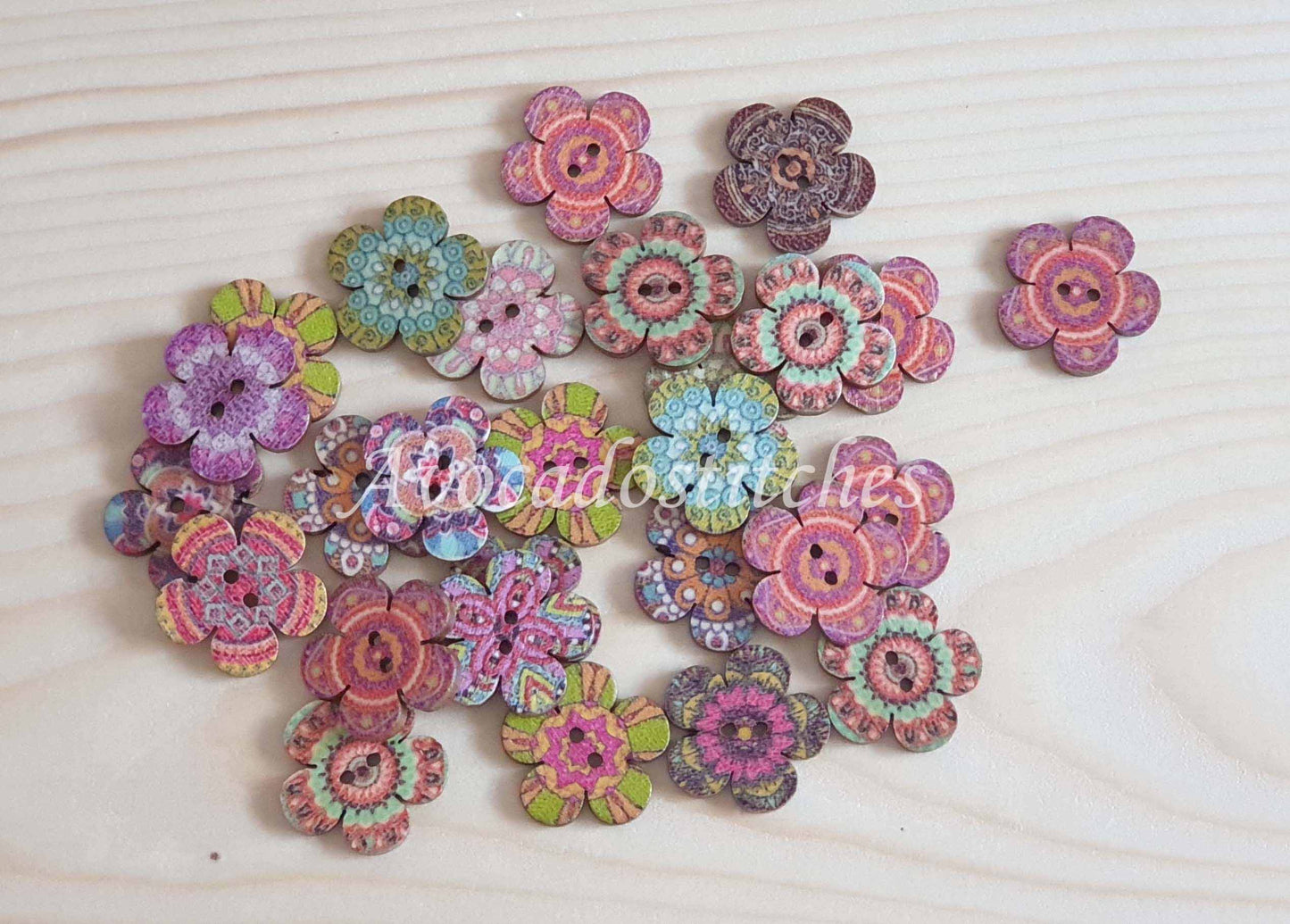 FLOWER ART / 15-25mm / Wooden Buttons / Sewing Buttons