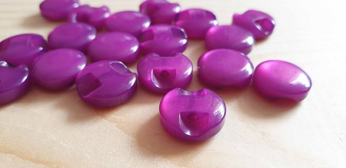 GRAPE PURPLE Shank Resin / 12mm - 8 buttons / Resin Buttons / Sewing Buttons