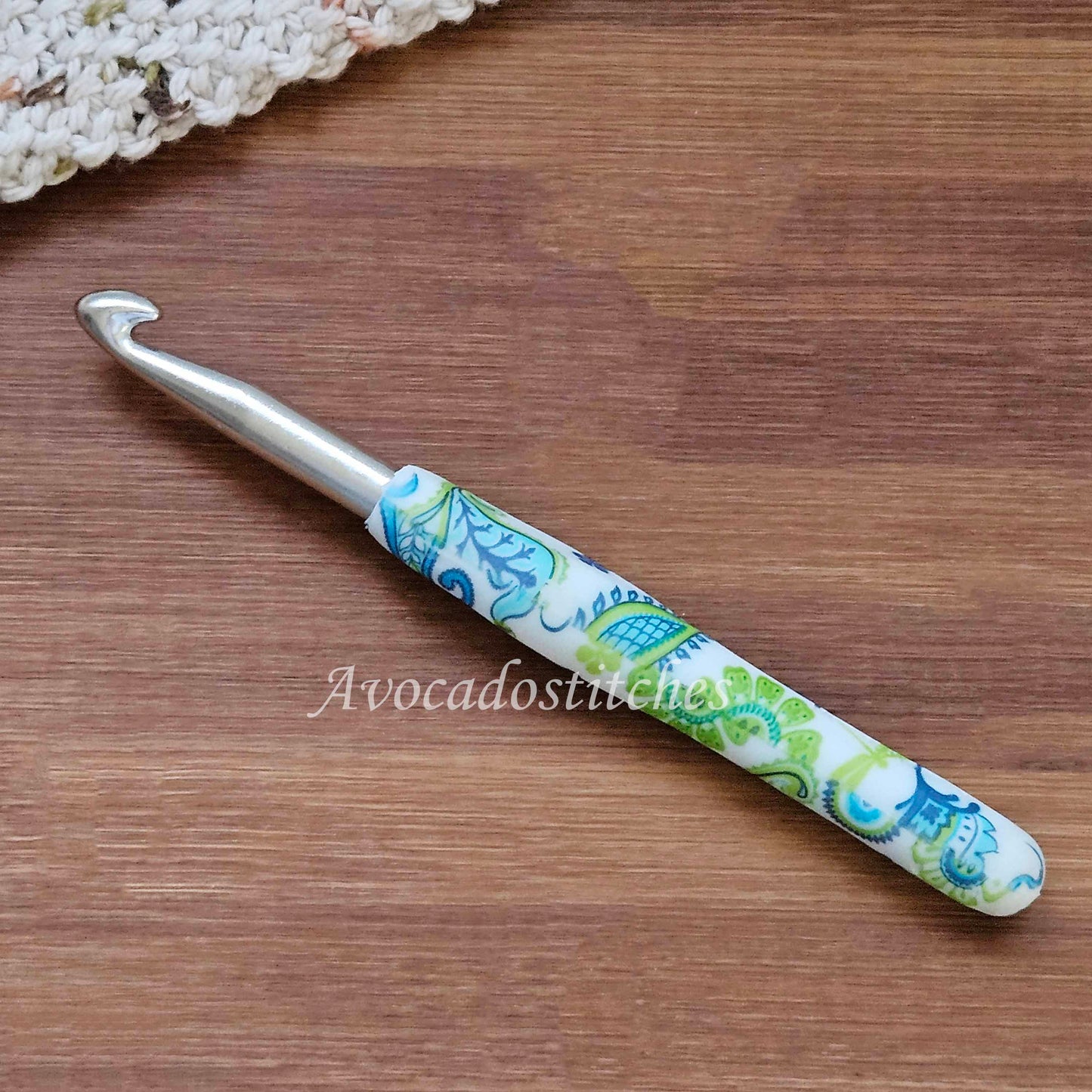 GREEN MAORI ART Crochet Hook / 15.5cm/6.25" / Aluminum Crochet Hook