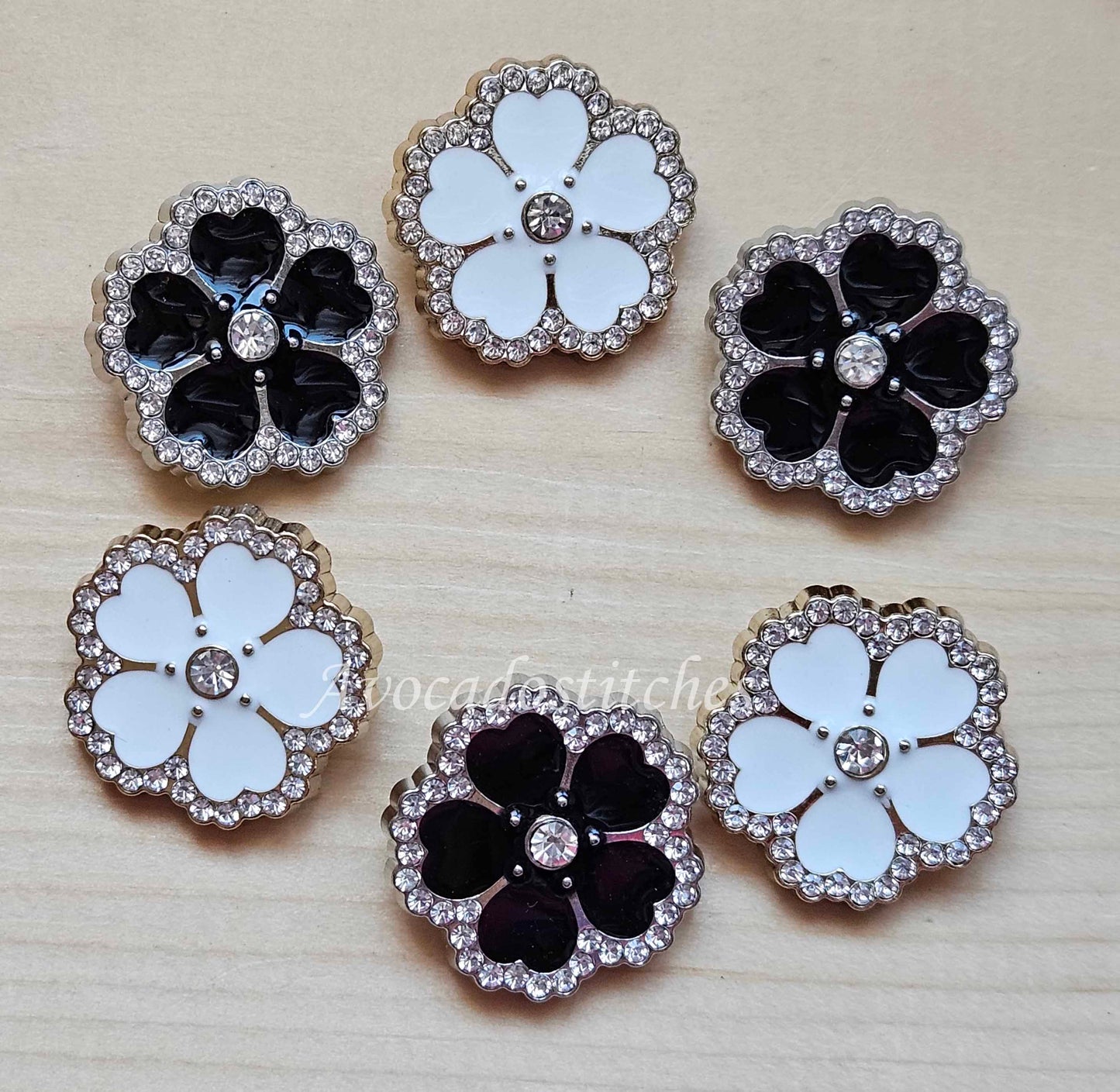 GLITTERING PETALS SHANK / 24mm - 2 buttons / Metal Enamel Rhinestones Alloy Shank Buttons