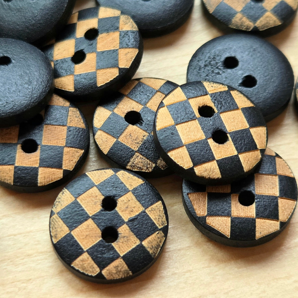 Golden Checkboard / Wooden Buttons / 15mm (Set of 8)