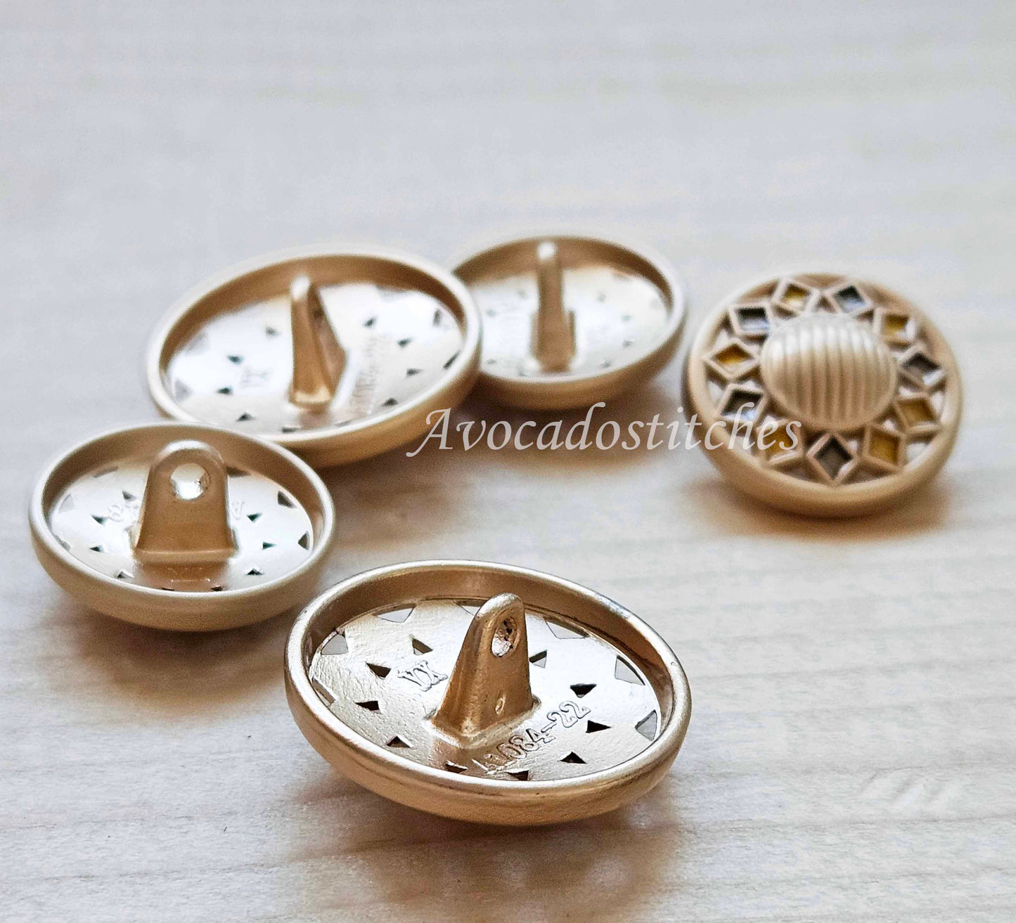 GOLDEN MANDALA SHANK / 18mm, 22mm - 2 buttons / Metal Alloy Shank Buttons / Sewing Buttons