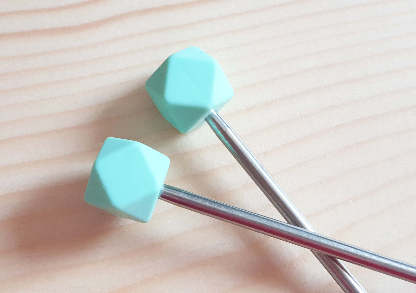 MINI HEXAGONS STITCH STOPPERS / 4 pcs / Knitting Needle Stoppers / Point Protection / Notions