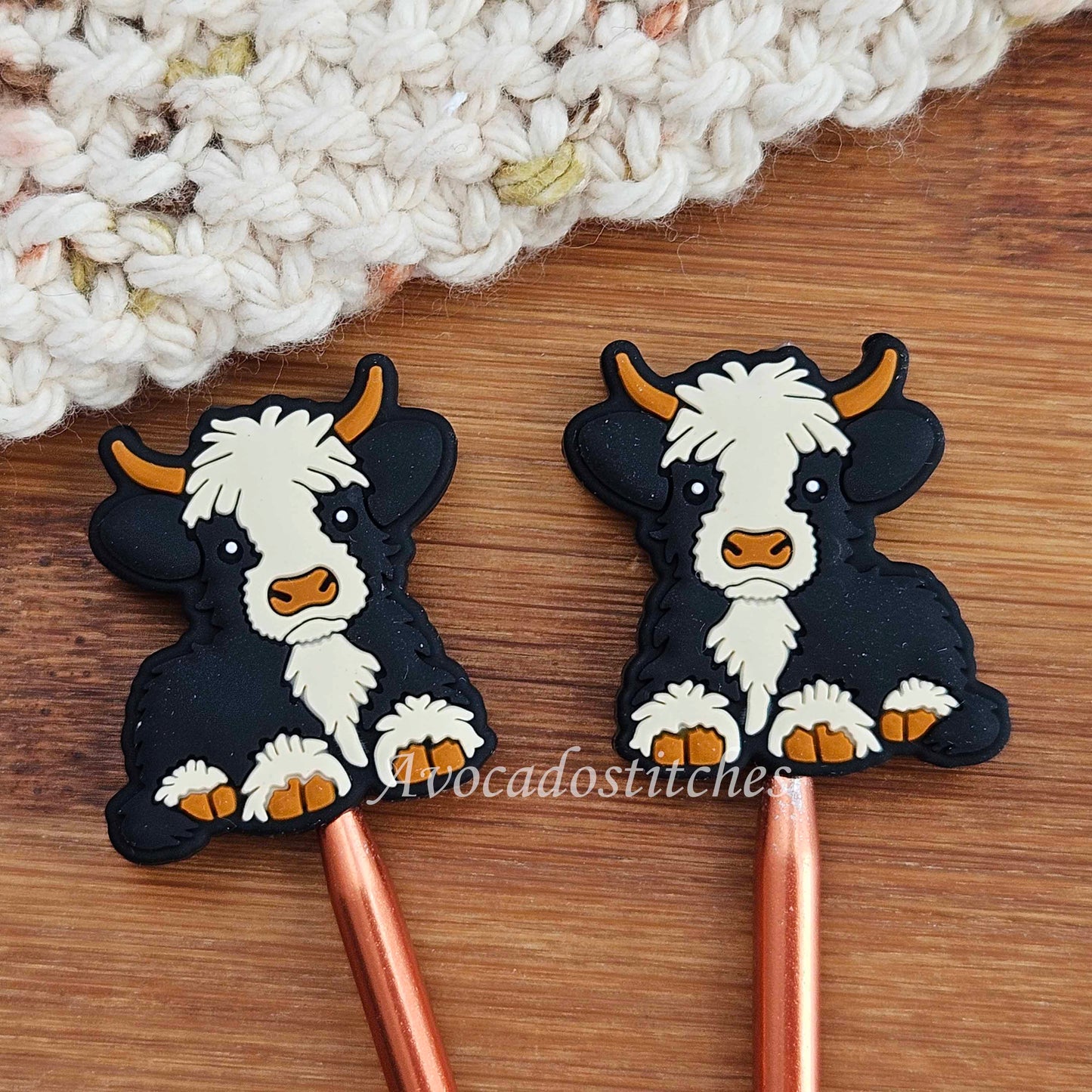 HIGHLAND BLACK CATTLE Stitch Stoppers / 2 pieces / Knitting Needle Stoppers / Point Protection / Notions