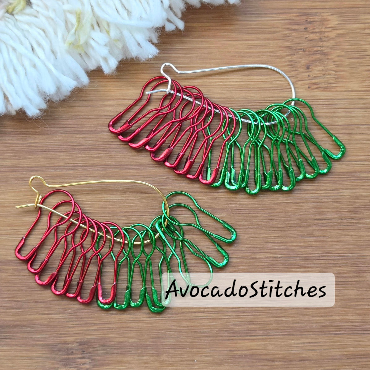 HOLIDAY CHEER Bulb Pins / 40 pcs / Removable Stitch Markers / Crochet Knitting Stitch Markers / Notions