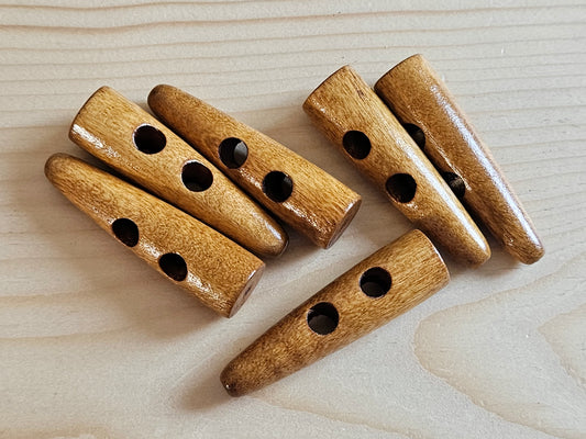 WOODEN TOGGLE CARAMEL BROWN / 50mm / Wooden Toggle Buttons / Sewing Buttons