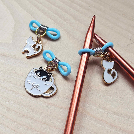 Clearance // CAT in a CUP (Blue) - Knitting Needle Huggers / Set of 3 / Stitch Stoppers / Stitch Huggers / Notions