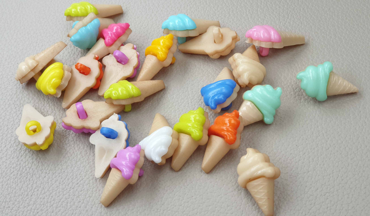 ICE-CREAM RESIN / 14*22mm / Set of 10 buttons / Kid Child Shank Buttons / Sewing Buttons