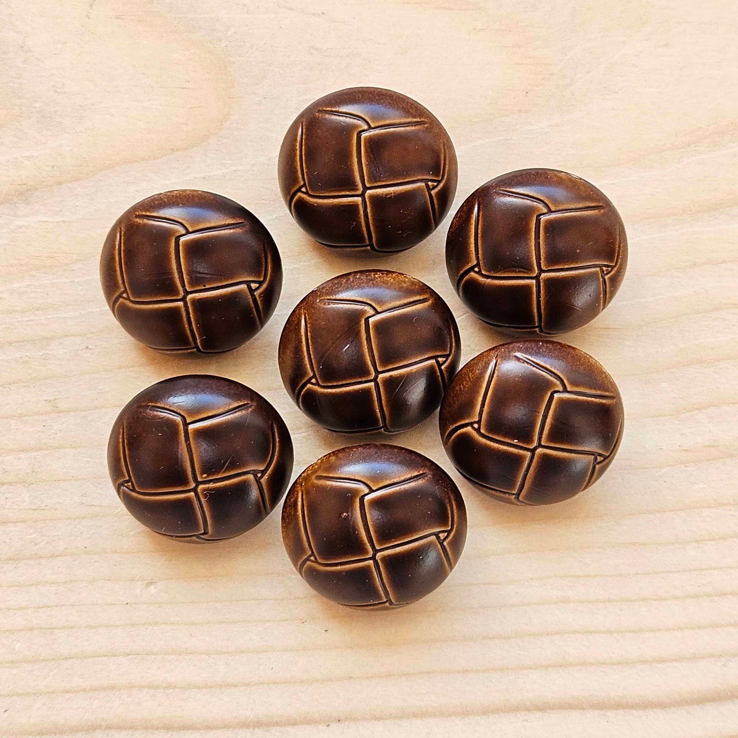 LEATHER SHANK (Resin) / 21mm - 4 buttons / Resin Shank Buttons / Sewing Buttons
