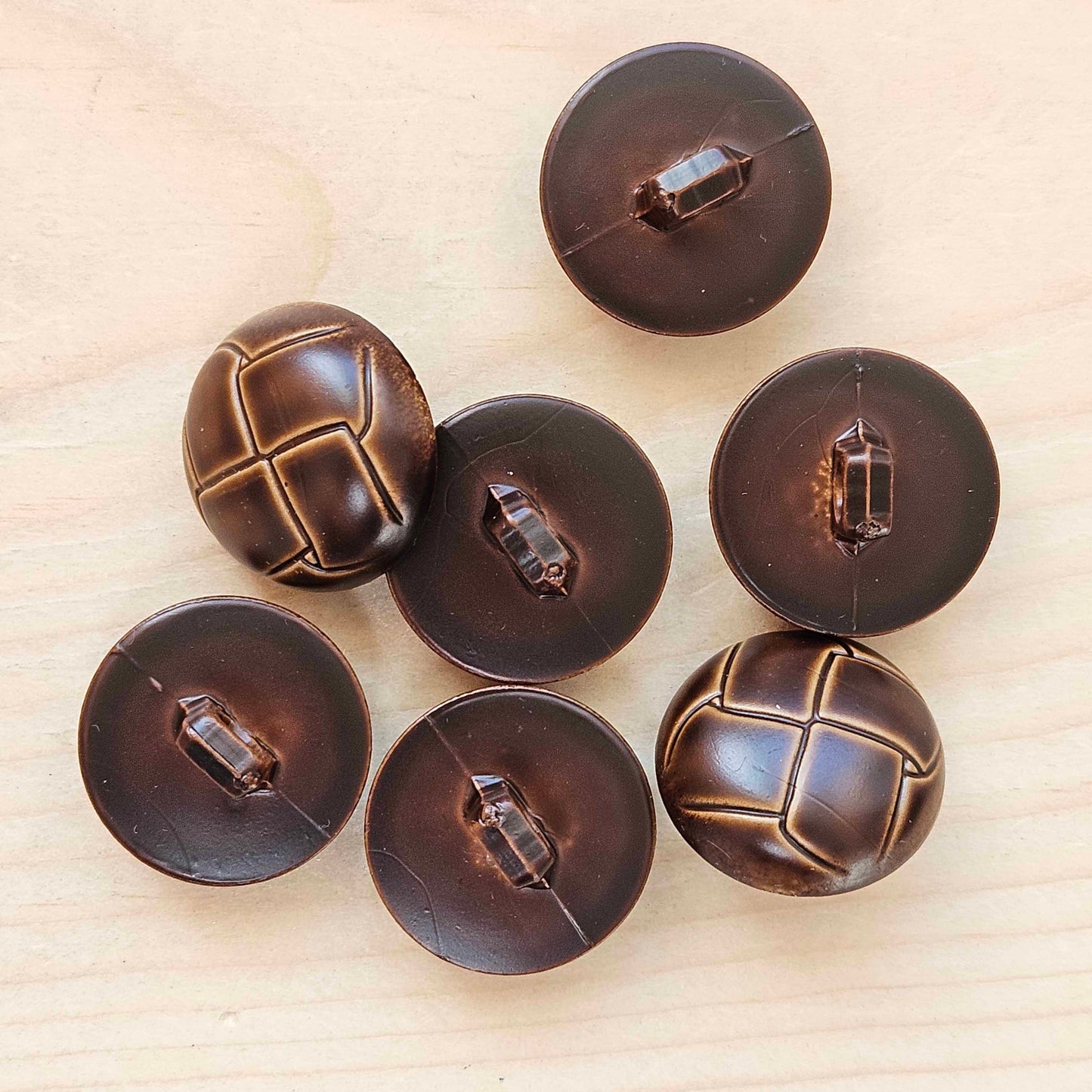 LEATHER SHANK (Resin) / 21mm - 4 buttons / Resin Shank Buttons / Sewing Buttons