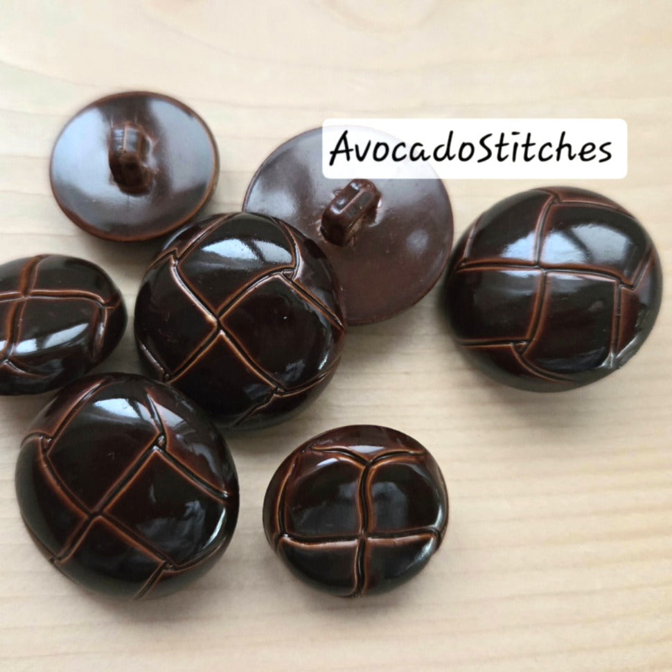 LEATHER SHANK (Plastic) / 20-25mm - 6 buttons / Resin Shank Buttons / Sewing Buttons