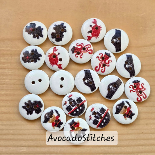 LITTLE PIRATES / 15mm - 8 buttons / Wooden Buttons / Sewing Buttons