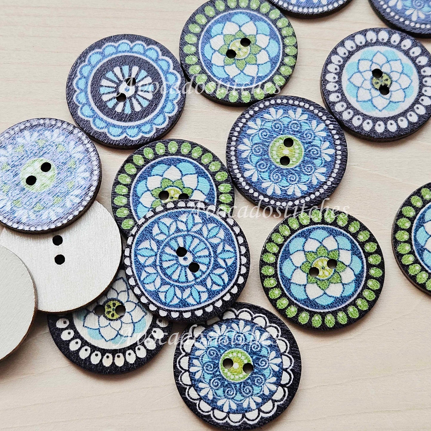 LOTUS / 15-25mm / Wooden Buttons / Sewing Buttons